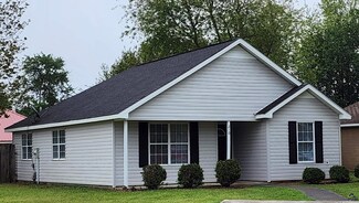 210 Kensington Cir, Warner Robins, GA 31093
