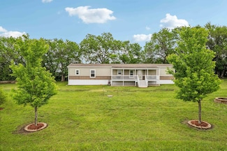 8904 NE 96th St, Peabody, KS 66866