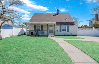 30 Harrow Ln, Levittown, NY 11756