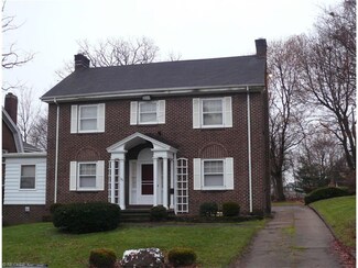 35 Indiana Ave, Youngstown, OH 44505