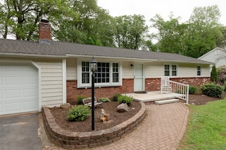 792 Cornwall Ave, Cheshire, CT 06410
