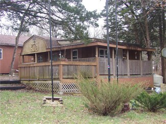 38 Valencia Dr, Mound City, KS 66056