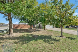 7201 Proud Panda Dr, Del Valle, TX 78617