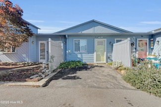 18 Harbor Dr, New Bern, NC 28560