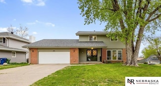 3102 Lynnwood Dr, Bellevue, NE 68123