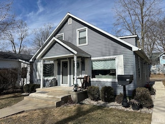 207 15th St, Winona Lake, IN 46590