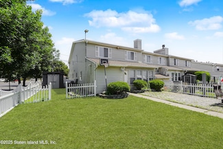 16 Melissa St Unit A, Staten Island, NY 10314