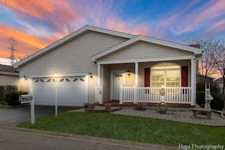 2848 Gateway Cir, Grayslake, IL 60030