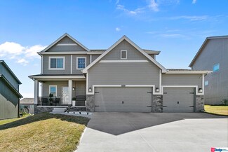 16325 Hanover St, Bennington, NE 68007