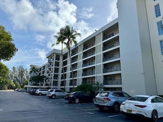 2600 S Course Dr Unit 502, Pompano Beach, FL 33069