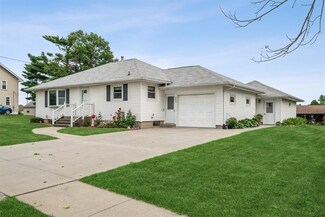 803 2nd Ave, van Horne, IA 52346