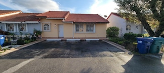 11470 NW 4th Ln, Miami, FL 33172