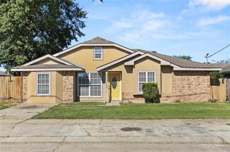 57 Duffy St, Westwego, LA 70094