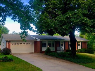 1702 Linden Ln, Atchison, KS 66002
