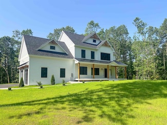 286 South Rd, Kensington, NH 03833