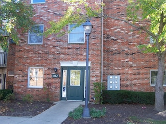 4302 W Shamrock Ln Unit 2G, McHenry, IL 60050