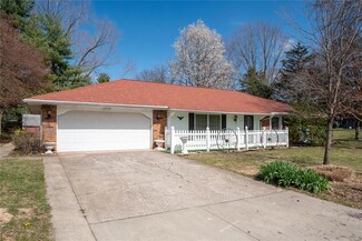 911 Surrey Dr, Edwardsville, IL 62025