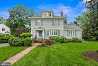 14 Willow Rd, Lawrence Township, NJ 08648