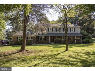 2005 County Line Rd, Villanova, PA 19085