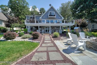 159 Shore Rd, Tafton, PA 18464