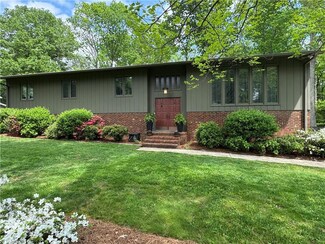 110 Sagewood Rd, Jamestown, NC 27282