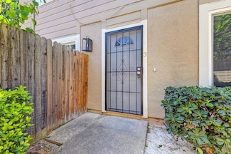 5824 Peppermill Ct Unit 3, Sacramento, CA 95841