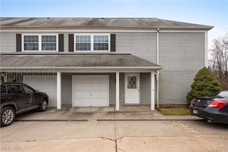 13946 Oakbrook Dr Unit 3946, North Royalton, OH 44133