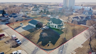 555 Peach St, Hallam, NE 68368
