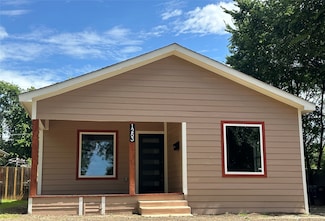 1253 E Arlington Ave, Fort Worth, TX 76104