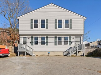 2134 Warwick Ave, Warwick, RI 02889