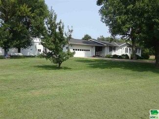 45908 308th St, Vermillion, SD 57069