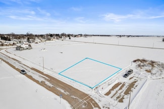 476 Nickolas St, Randolph, WI 53956