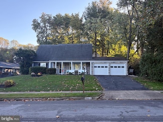 4303 Markwood Ln, Fairfax, VA 22033