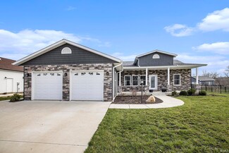 2729 E Porthcawl Rd, Winona Lake, IN 46590