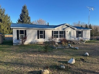 1660 N Bard Rd, Gladwin, MI 48624