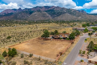 12519 Elena Dr NE, Albuquerque, NM 87122
