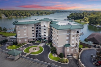 100 Bridgewater Pointe Place Unit 601, Moneta, VA 24121