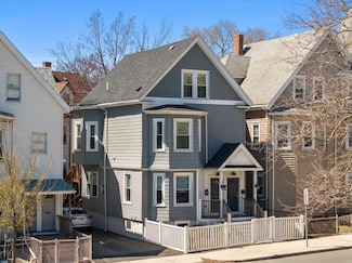 402 Medford St Unit 2, Somerville, MA 02145