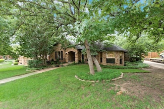 233 Shields Dr, Roanoke, TX 76262