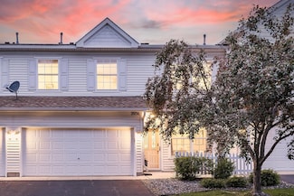 2056 Waterleaf Ln W, Chanhassen, MN 55317