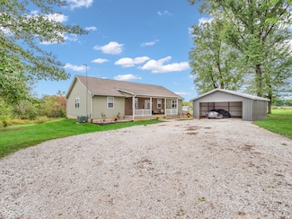 1605 N Bowling Green Poland Rd, Bowling Green, IN 47833