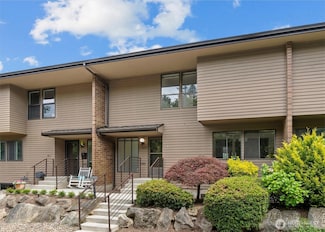10751 Glen Acres Dr S, Seattle, WA 98168