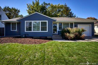 408 Vandalia St, Elgin, IL 60123