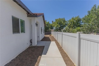 1337 E 8th St, Beaumont, CA 92223
