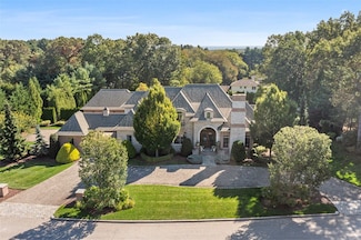 4 Pine Tree Ln, Lincoln, RI 02865