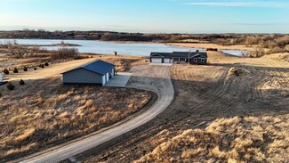 16400 7th St NE, New London, MN 56273