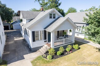 238 W 24th St, Holland, MI 49423