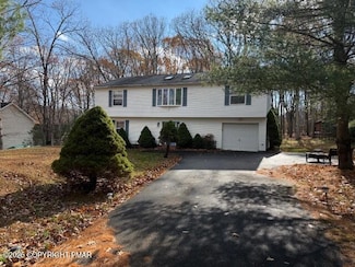 3224 Lake View Dr, Henryville, PA 18332