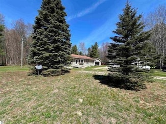 1445 Sadlowski Rd, Mancelona, MI 49659