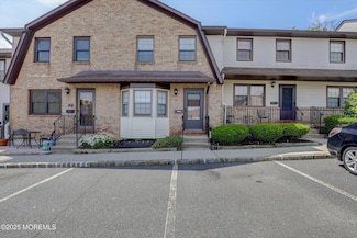 95 Village Green Way, Hazlet, NJ 07730